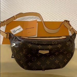 LV BUMBAG monogram eclipse